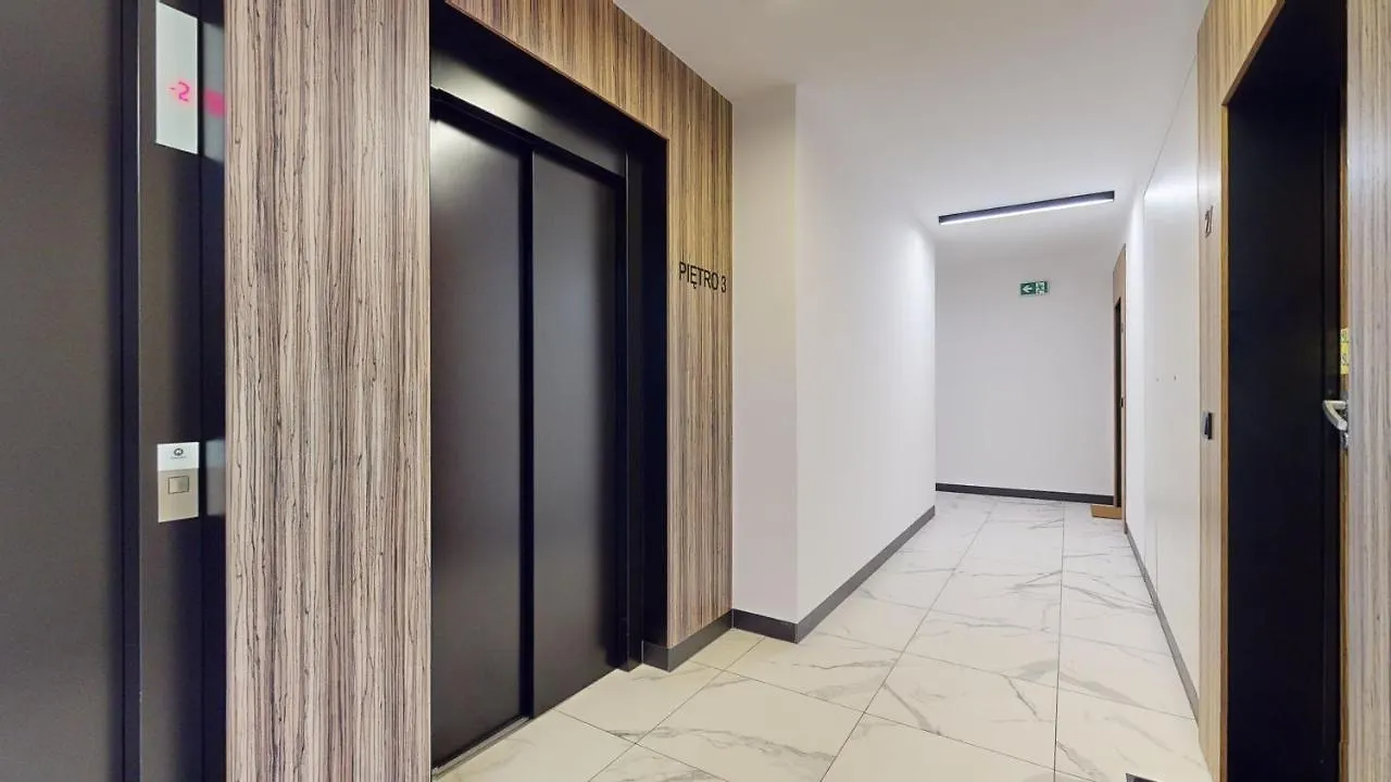 Apartment Family House Near The Market Square -Perfect For Family & Business Stays - Ksiecia Witolda Street 500 Steps To Market Square - 2 Bedrooms,2 Parking Places Wroclaw